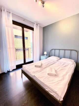 Апартаменты MB Cracow Apartments Краков Apartment with 2 Bedrooms, balcony and air conditioning- Szlak 50 Street-4